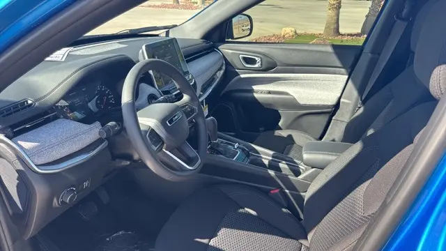 2025 Jeep Compass Sport
