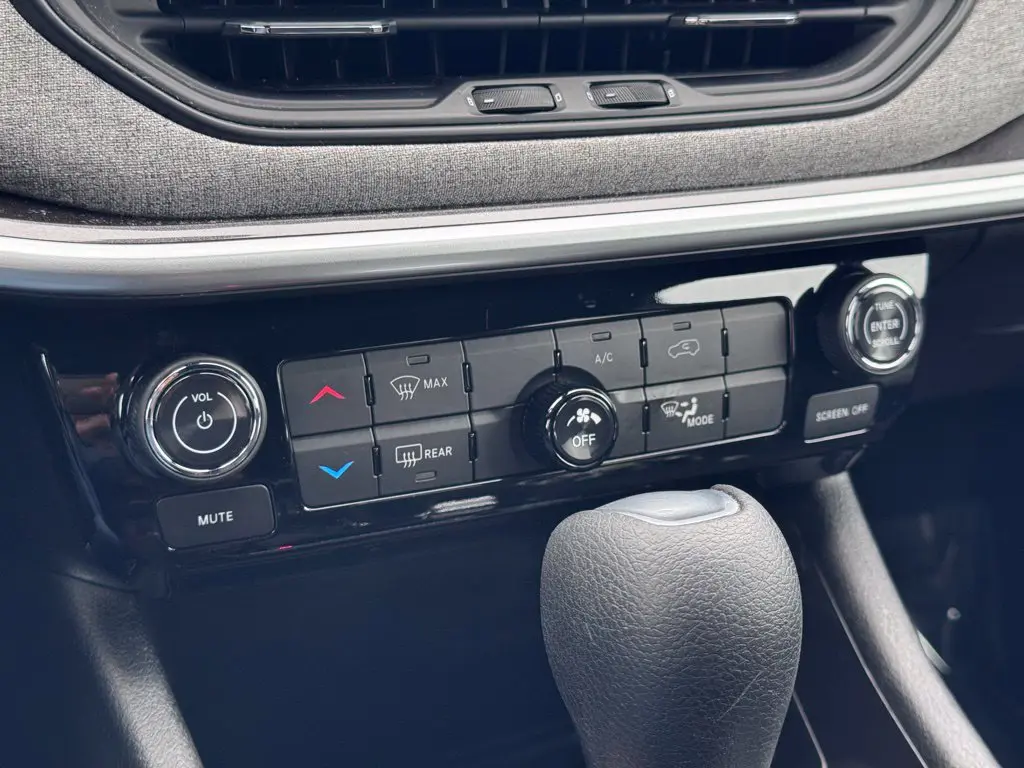 2023 Jeep Compass - $19,537
