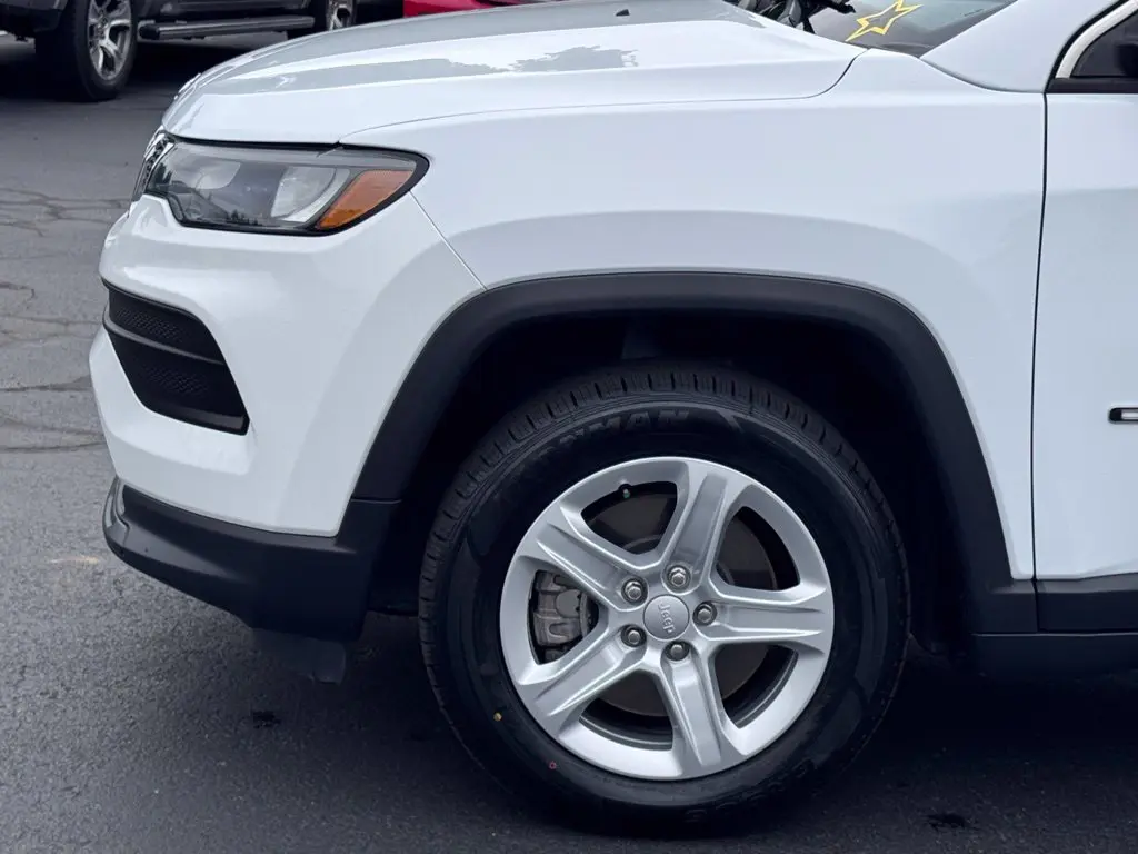 2023 Jeep Compass - $19,537