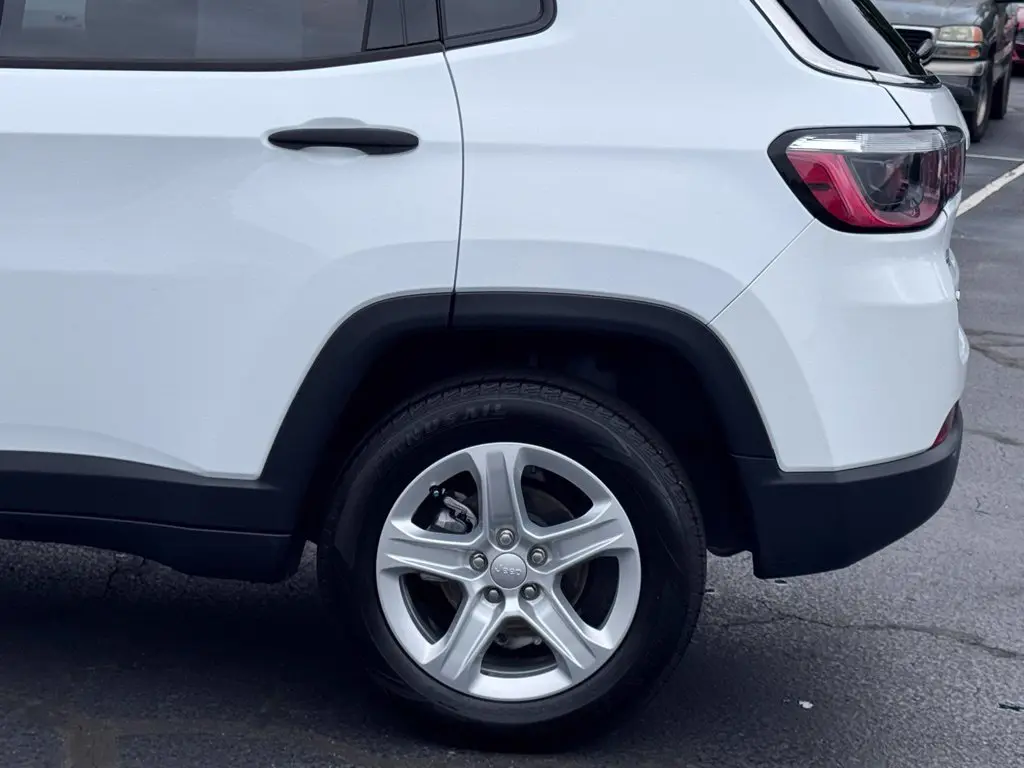 2023 Jeep Compass - $19,537