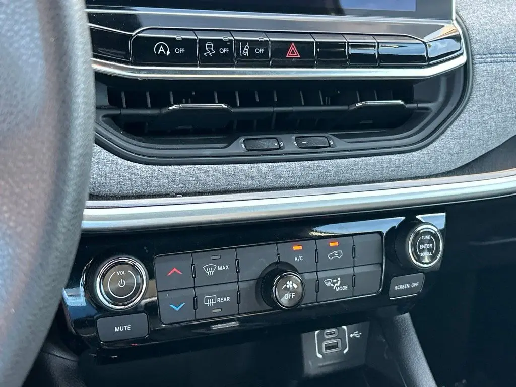 2024 Jeep Compass - $19,697