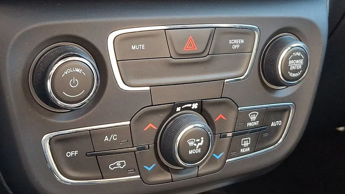 2020 Jeep Compass Sun and Safety Edition