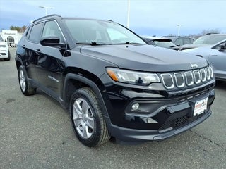 2022 Jeep Compass with Diamond Black Crystal Pearlcoat Exterior