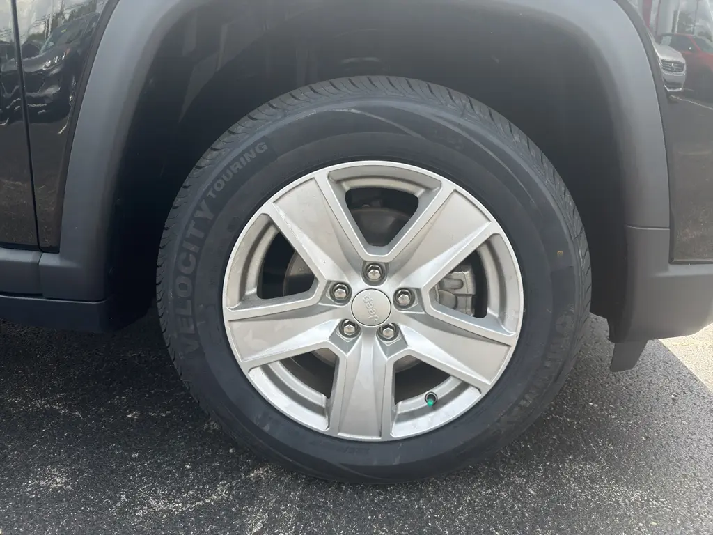 2022 Jeep Compass - $24,995
