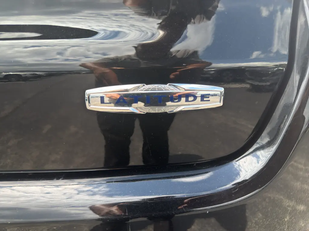 2022 Jeep Compass - $24,995