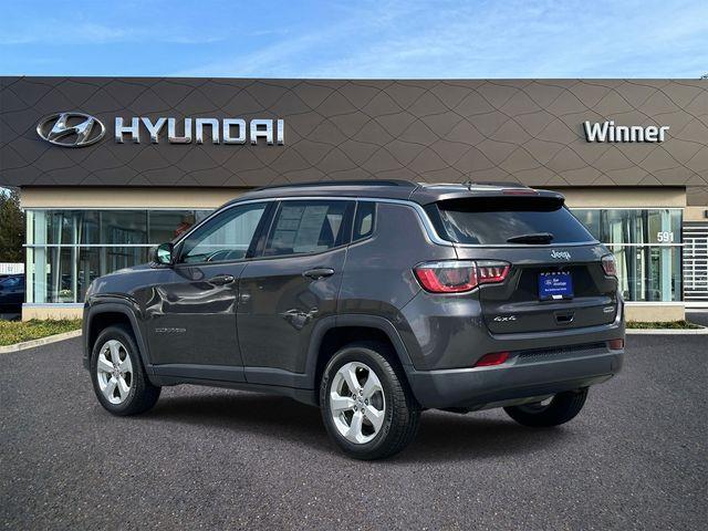 2018 Jeep Compass Latitude — photo 1 of 24