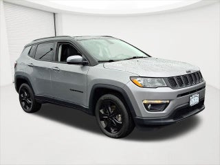 2020 Jeep Compass with Billet Silver Metallic Clearcoat Exterior