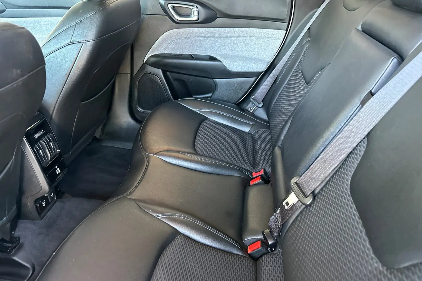 2022 Jeep Compass - $17,995