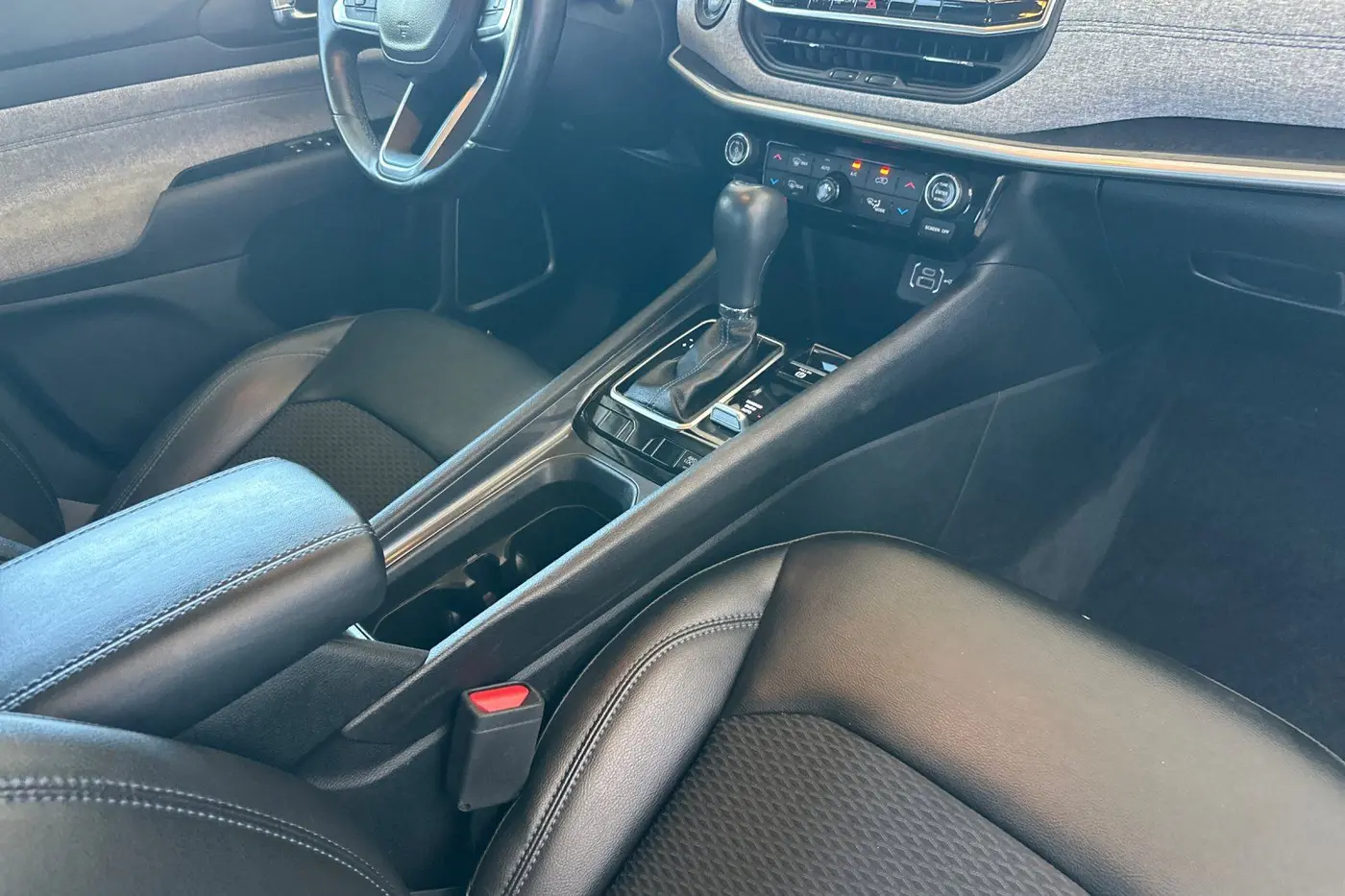 2022 Jeep Compass - $17,995