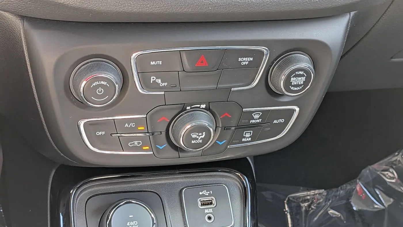 2020 Jeep Compass Sun and Safety Edition