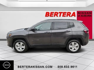 2022 Jeep Compass with Granite Crystal Metallic Clearcoat Exterior