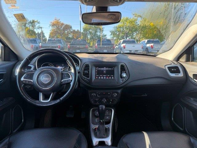 2018 Jeep Compass Latitude — photo 1 of 12