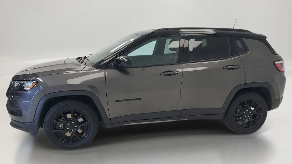 2023 Jeep Compass Altitude
