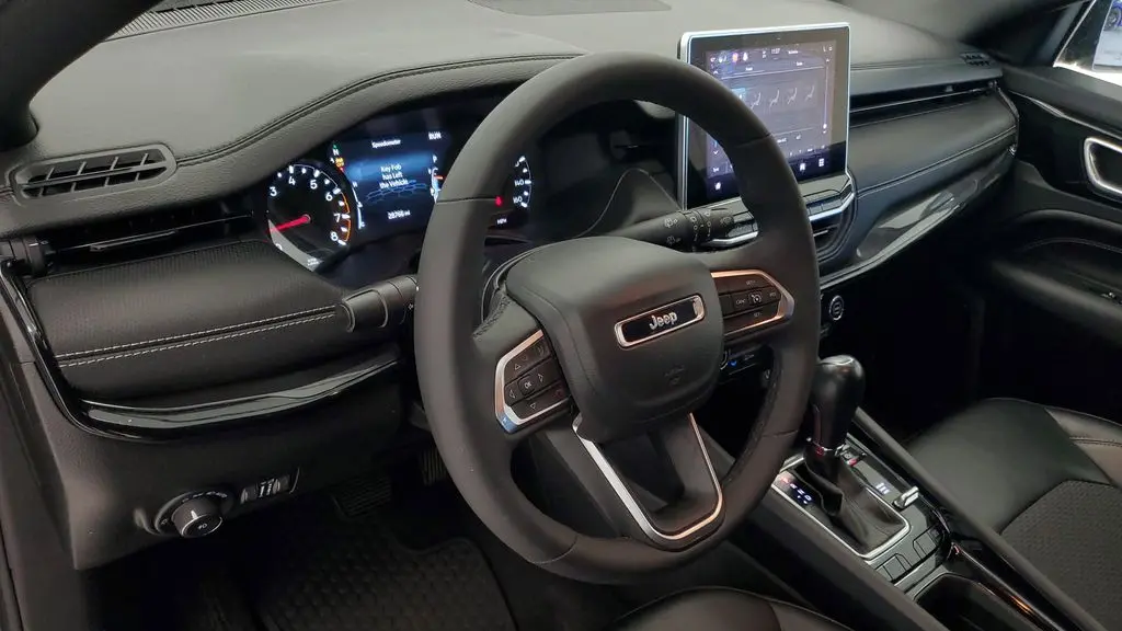 2023 Jeep Compass Altitude