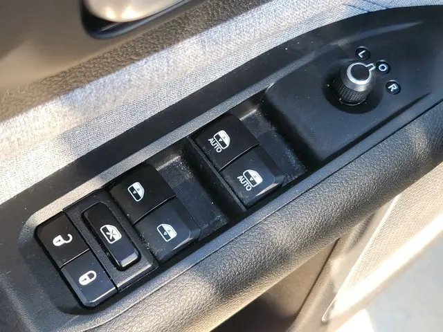 2024 Jeep Compass - $19,655