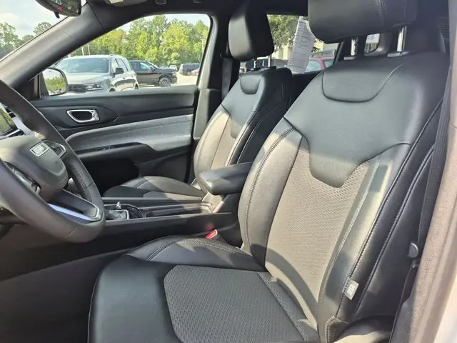 2025 Jeep Compass - $19,597