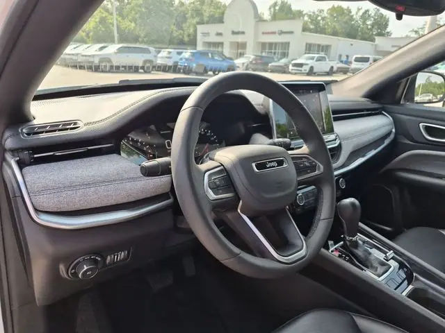 2025 Jeep Compass - $19,597