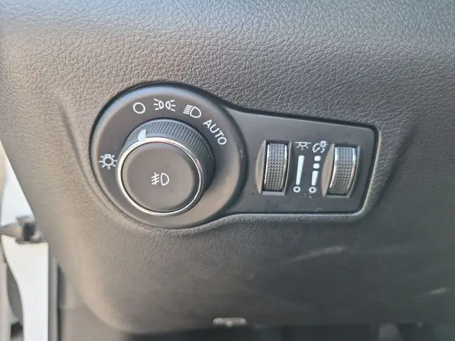 2025 Jeep Compass - $19,597