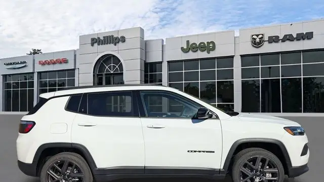 2026 Jeep Compass Latitude Altitude