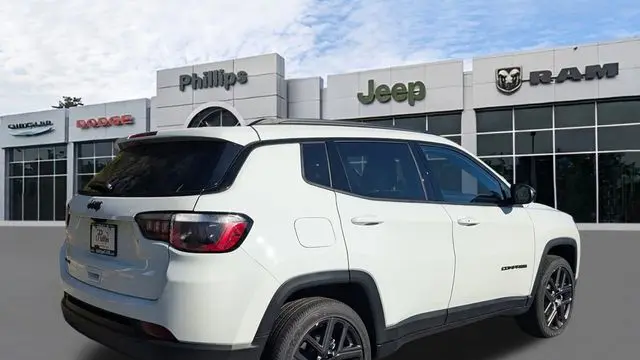 2026 Jeep Compass Latitude Altitude