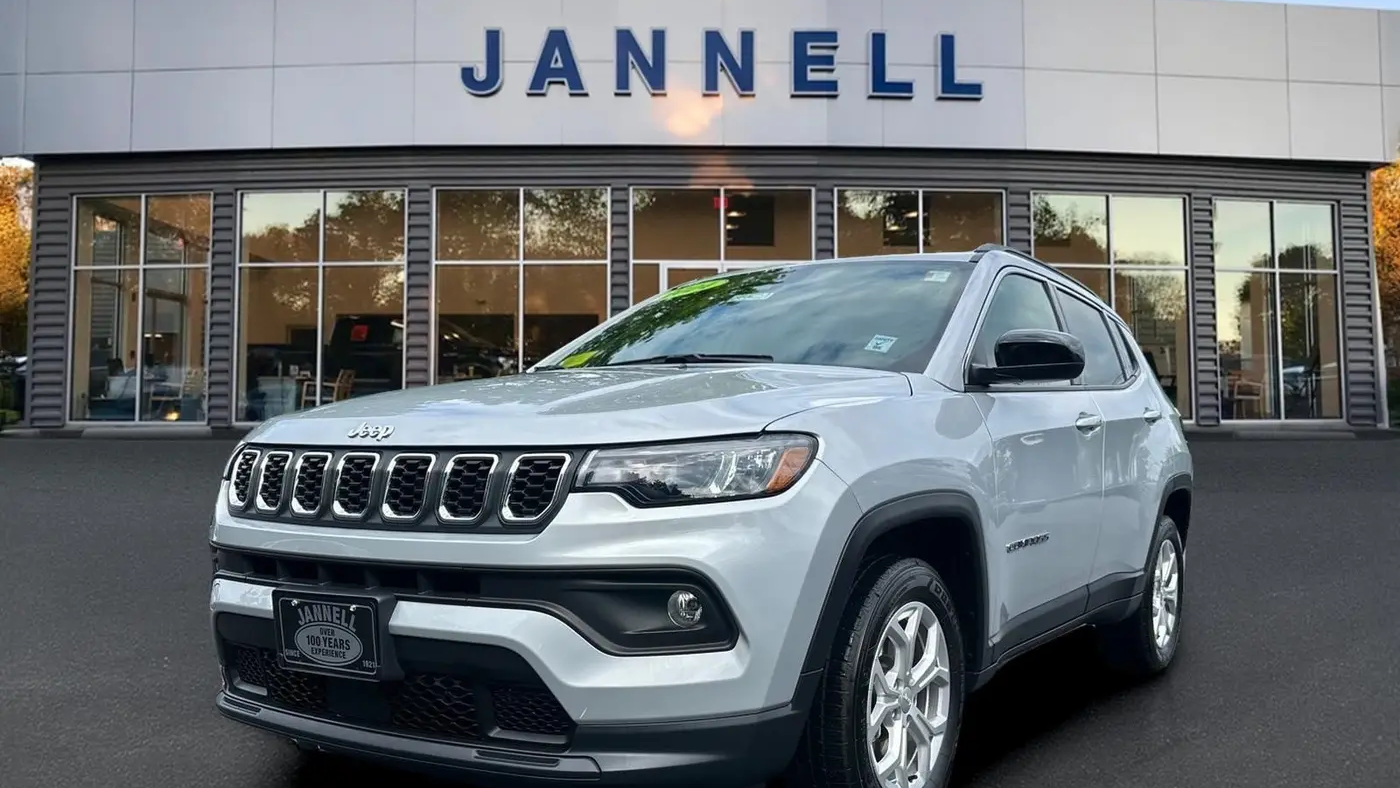 Preowned 2024 Jeep Compass Latitude for Sale