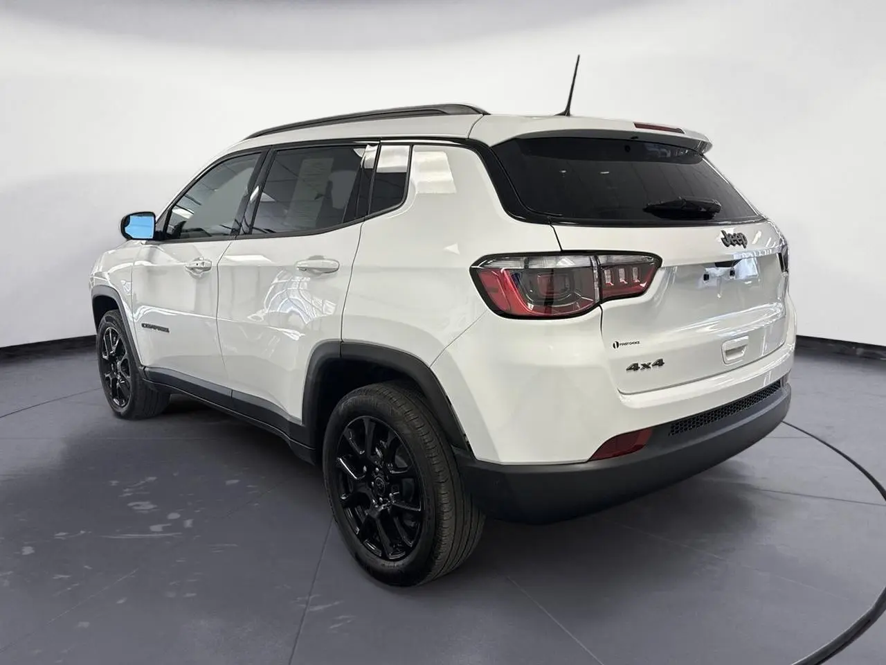 2026 Jeep Compass - $25,324