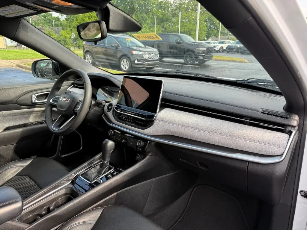 2024 Jeep Compass - $19,998