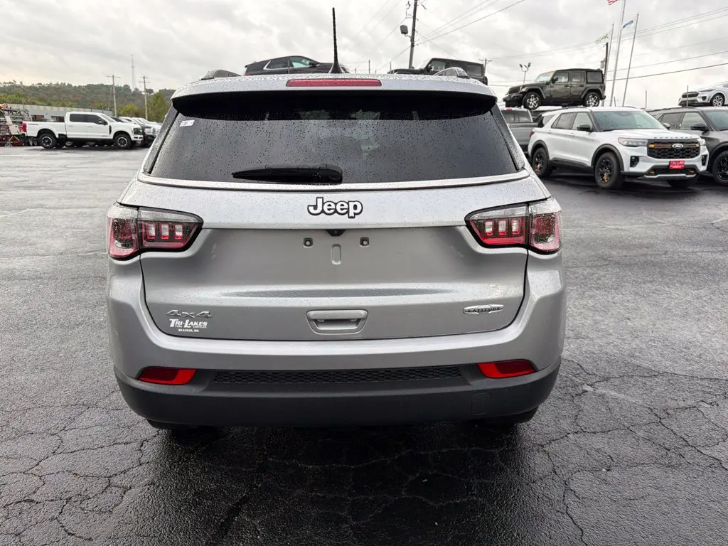 2023 Jeep Compass - $20,979