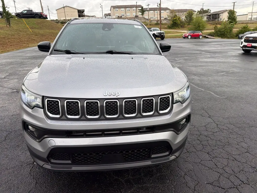 2023 Jeep Compass - $20,979