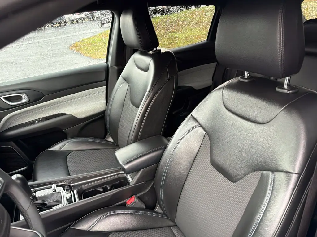2023 Jeep Compass - $20,979