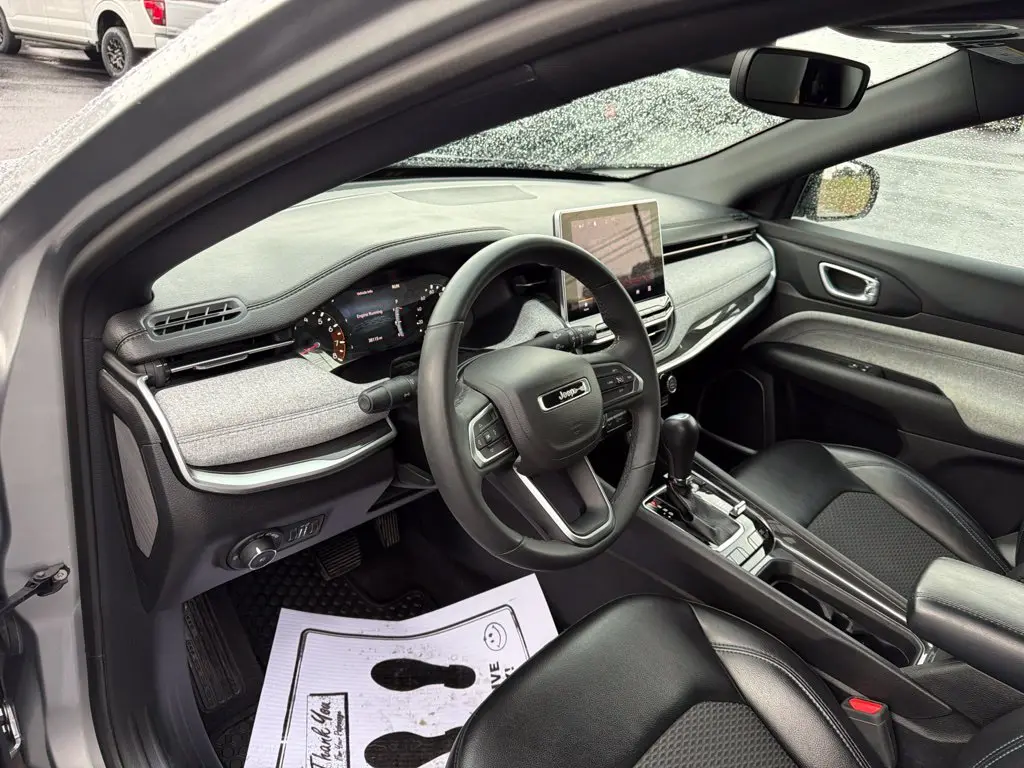 2023 Jeep Compass - $20,979