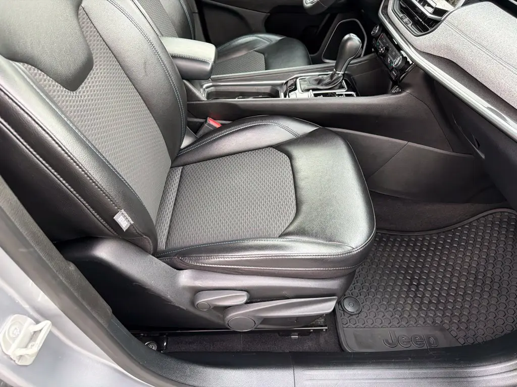 2023 Jeep Compass - $20,979