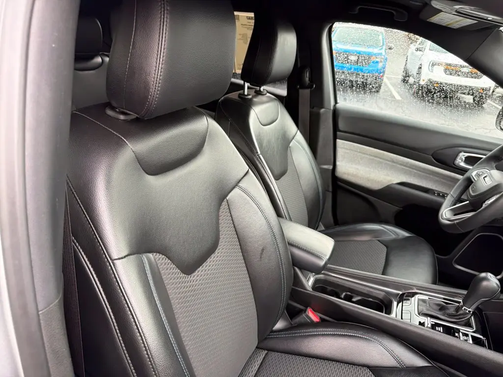 2023 Jeep Compass - $20,979