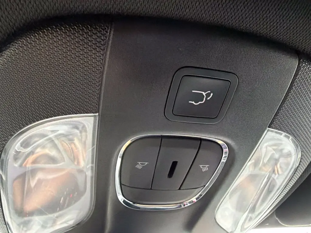 2023 Jeep Compass - $20,979