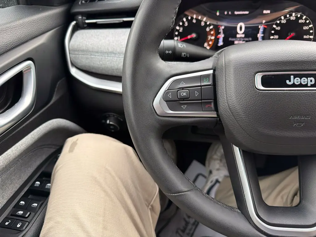 2023 Jeep Compass - $20,979