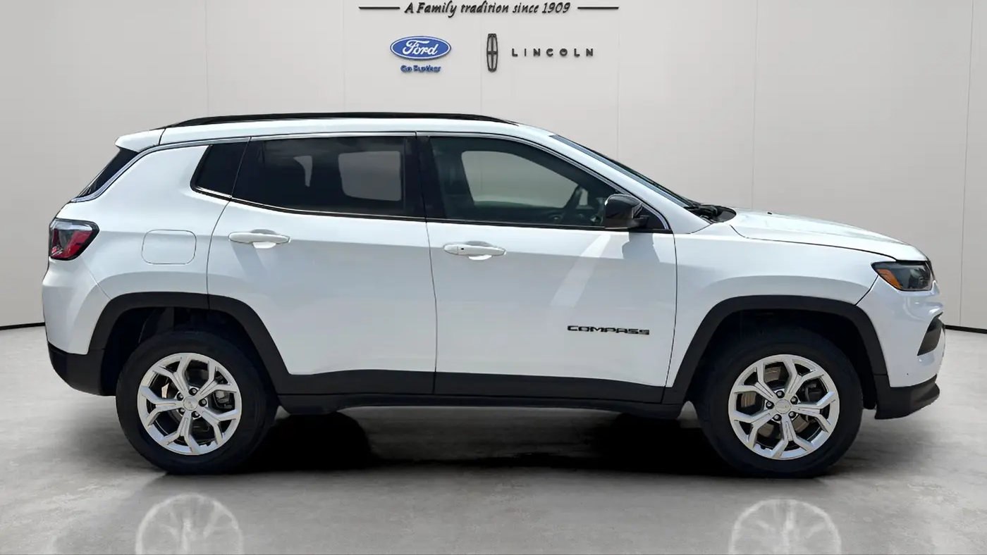 2024 Jeep Compass Altitude