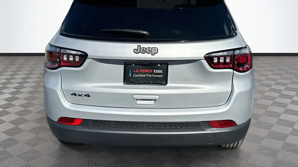 2026 Jeep Compass Latitude Altitude