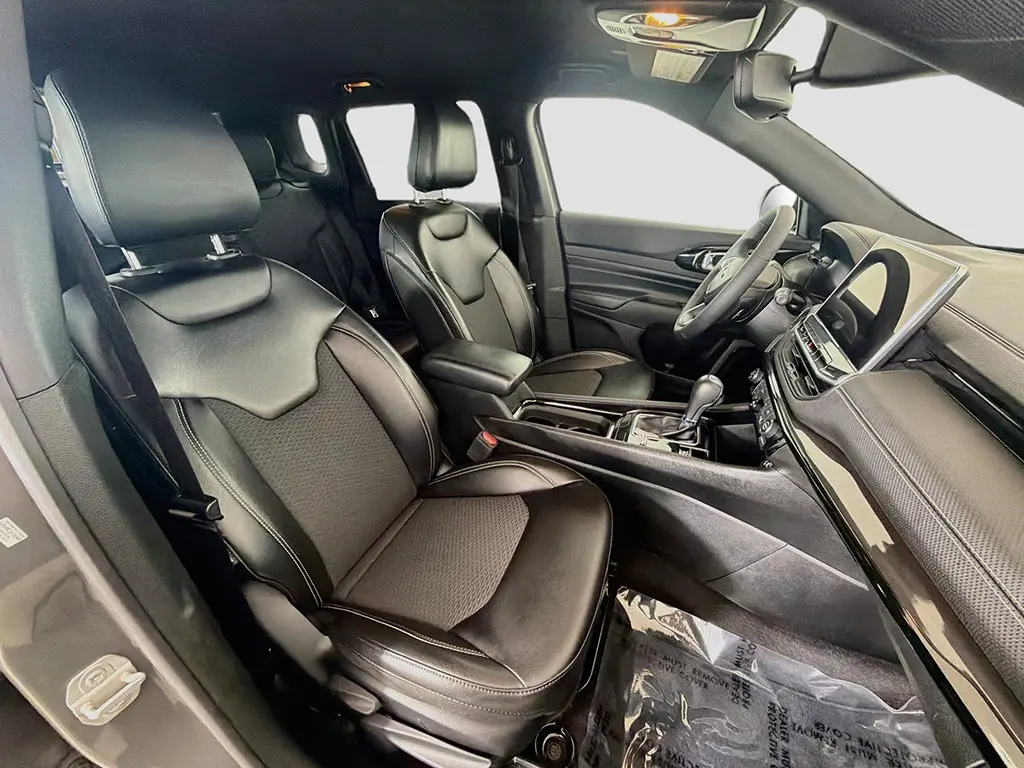 2023 Jeep Compass - $20,199