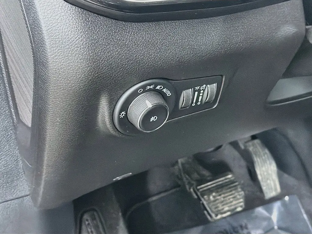 2023 Jeep Compass - $20,199