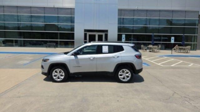 2024 Jeep Compass Altitude