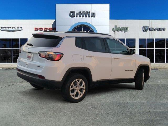 2024 Jeep Compass - $18,802
