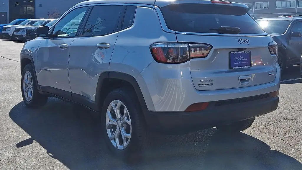 2024 Jeep Compass Latitude