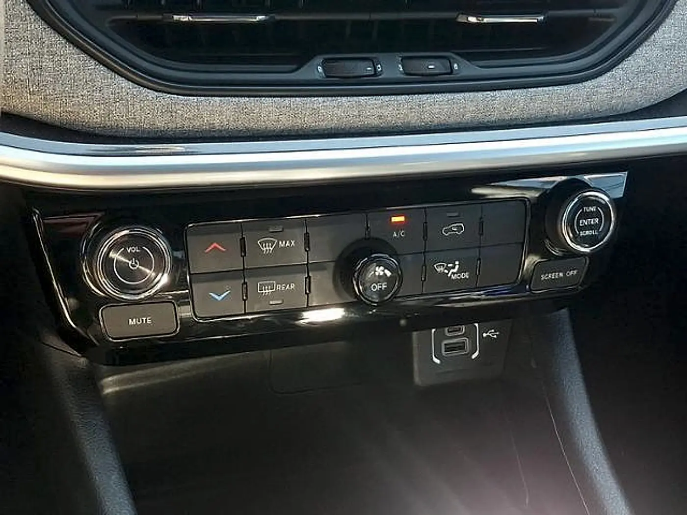 2024 Jeep Compass - $18,994