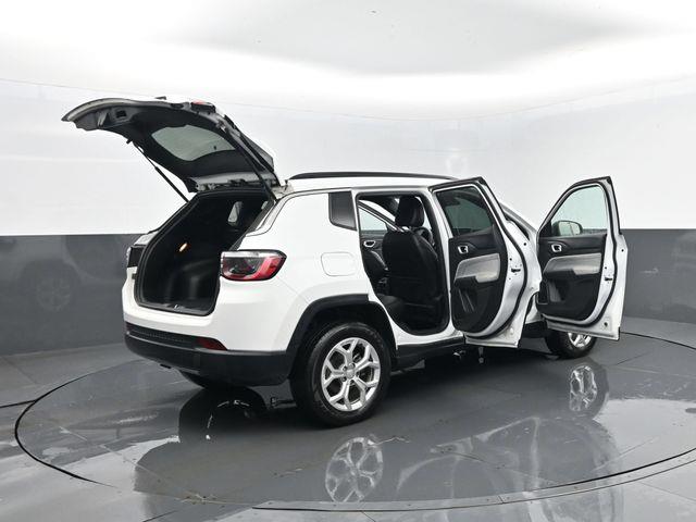 2024 Jeep Compass - $17,123