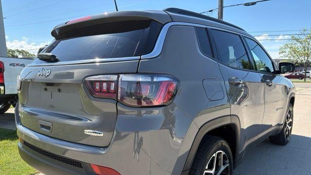 2024 Jeep Compass Altitude