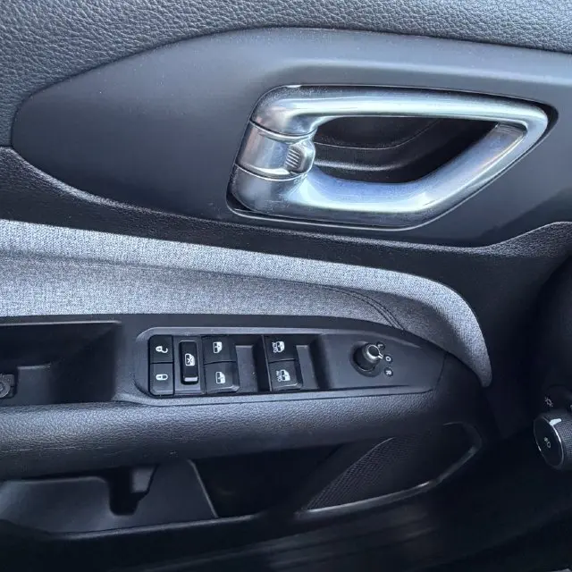 2024 Jeep Compass - $16,556