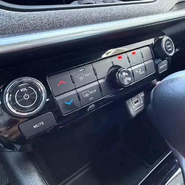 2024 Jeep Compass - $16,556