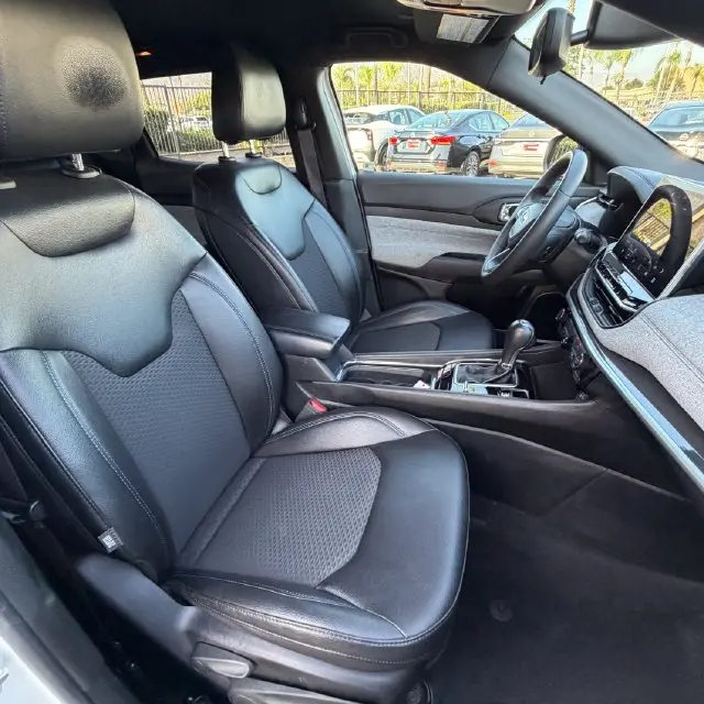 2024 Jeep Compass - $16,556