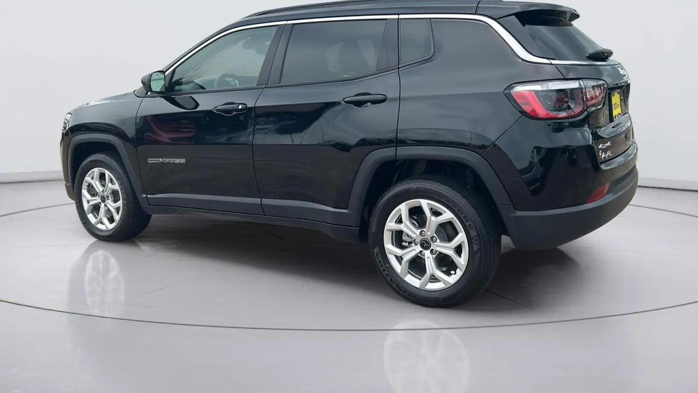 2025 Jeep Compass Latitude