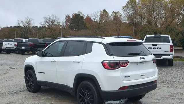 2026 Jeep Compass Latitude Altitude